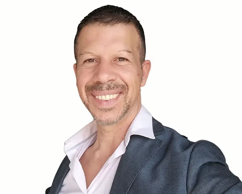 David L